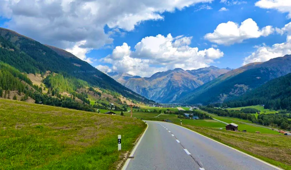 The accident occurred on Furkastrasse in the canton of Valais.