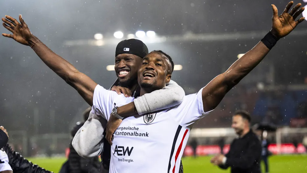 Irres Direktduell. Super-League-Aufstieg winkt: Acquah köpft Aarau bei Vaduz in der 95. Minute zum Sieg