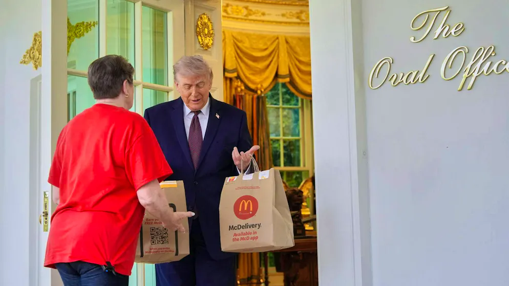 The "best food"? US President Donald Trump is known to prefer fast food. (April 13, 2026)