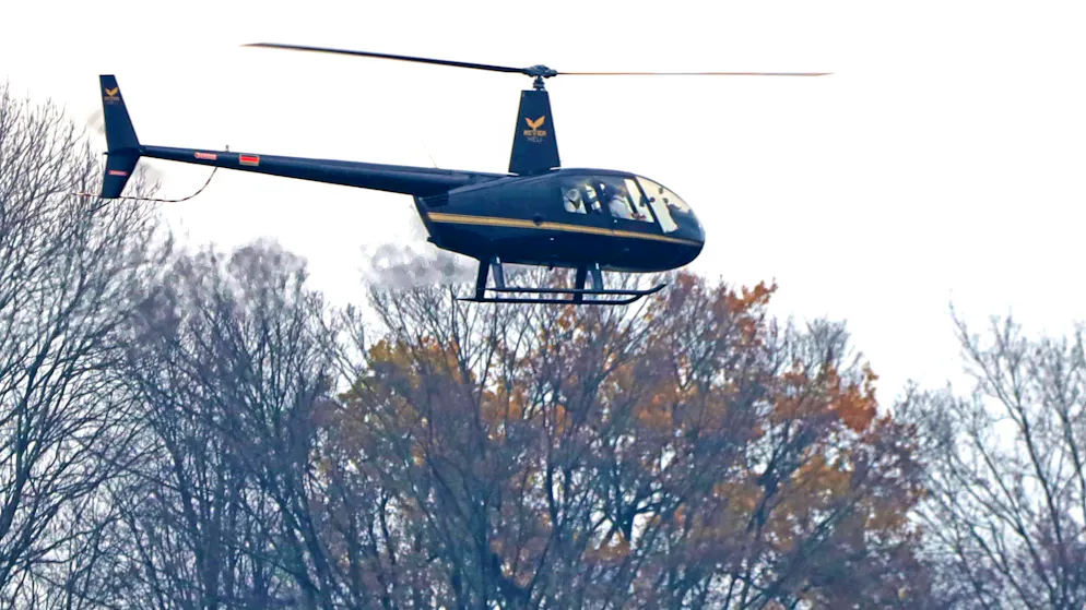 Waghalsiges Manöver. Helikopter-Pilot fliegt zweimal unter Brücke durch – Gericht greift durch