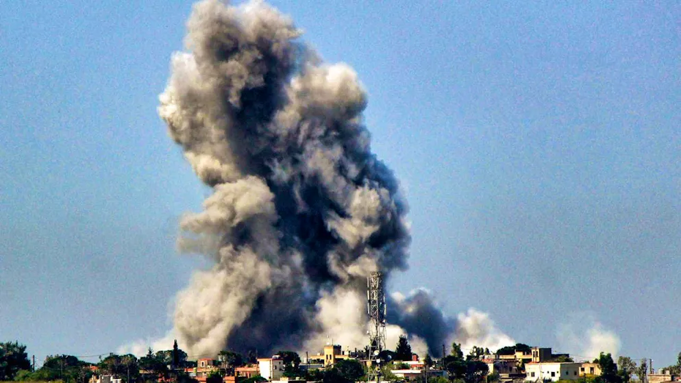 Clouds of smoke can be seen after an Israeli airstrike on the southern Lebanese village of Arnoun. Photo: --/dpa