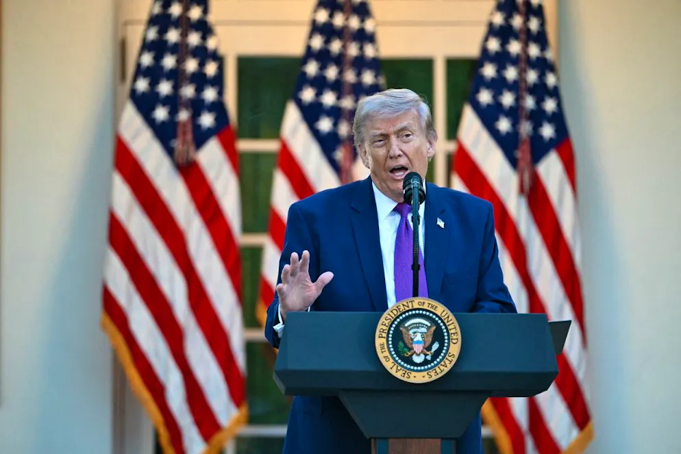 Donald Trump a brandi la menace d'une relance de son opération de protection des navires pour franchir le détroit d'Ormuz, verrouillé par l'Iran.