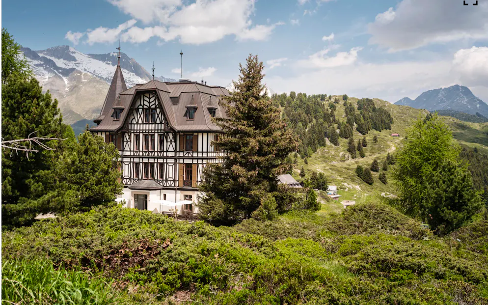Die Story des Schweizer Schoggitalers. Die Eröffnung des Pro Natura Zentrums Aletsch in der historischen Villa Cassel wurde durch den Schoggitaler möglich.