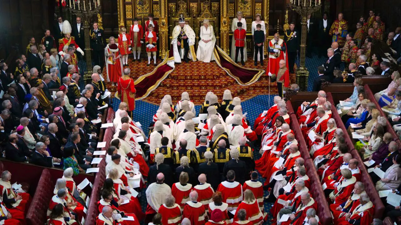 Grossbritannien. König Charles eröffnet mitten in Regierungskrise Parlament