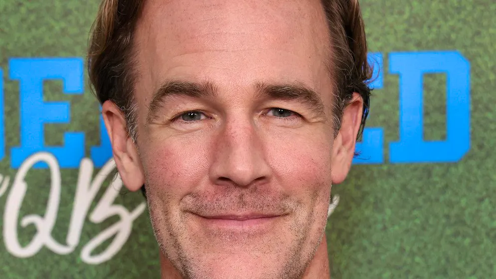 «J'ai le cœur brisé». La veuve de James Van Der Beek est rattrapée par «la réalité»