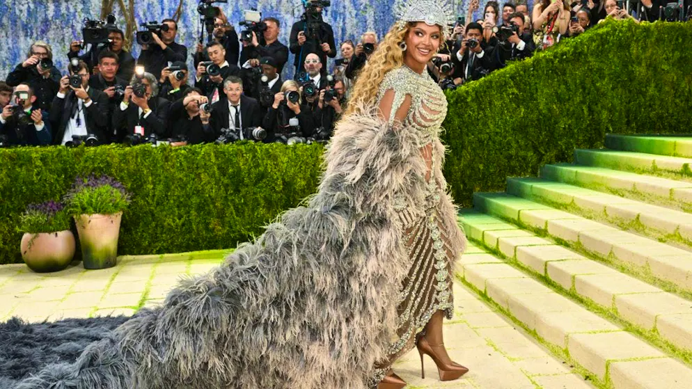 ARCHIVE - Beyoncé arrives at the Metropolitan Museum of Art's benefit gala for the opening of the "Costume Art" exhibition in New York. Photo: Evan Agostini/Invision/dpa