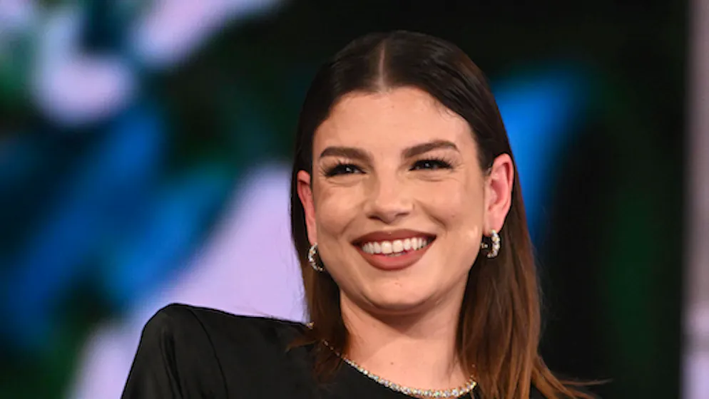 E parla di Stefano De Martino. Parlando di amore, Emma Marrone ammette: «A me oggi come oggi basta il flirt»