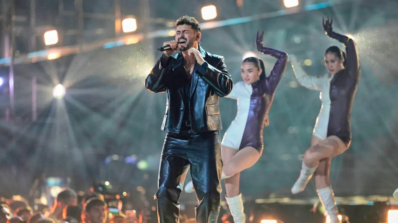 Music. Heckling during Israel's ESC semi-final performance