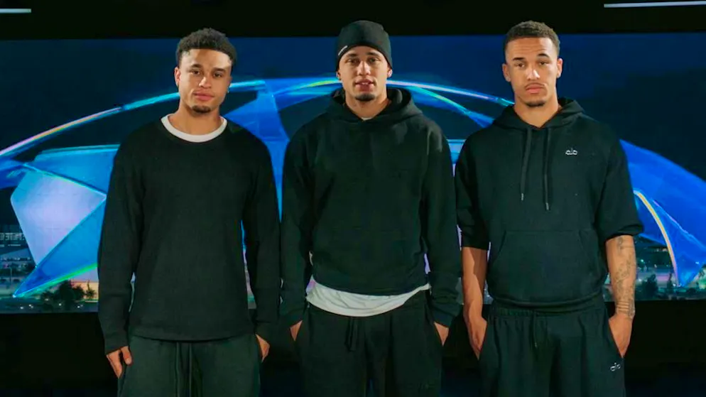 La serie YouTube «The Three Okafors» dei fratelli Elijah, Noah e Isaiah Okafor (da sinistra) apparirà in futuro anche su blue Zoom.
