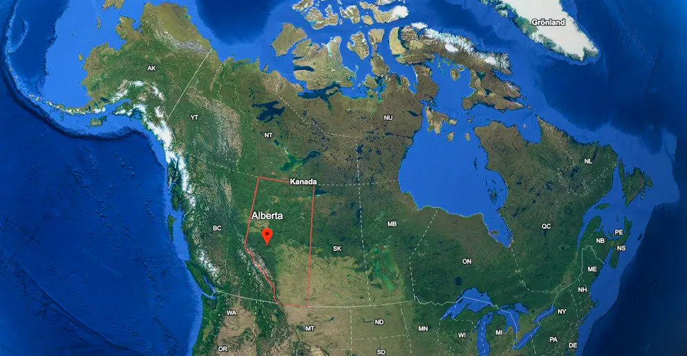 The Canadian province of Alberta (marked in red) on the border with the USA.
