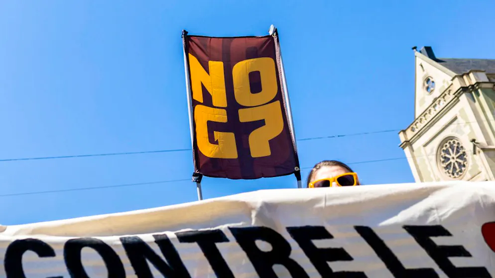 Bereits am Tag der Arbeit, dem 1. Mai, zogen Demonstranten mit Anti-G7-Bannern durch Genf. (Archivbild)