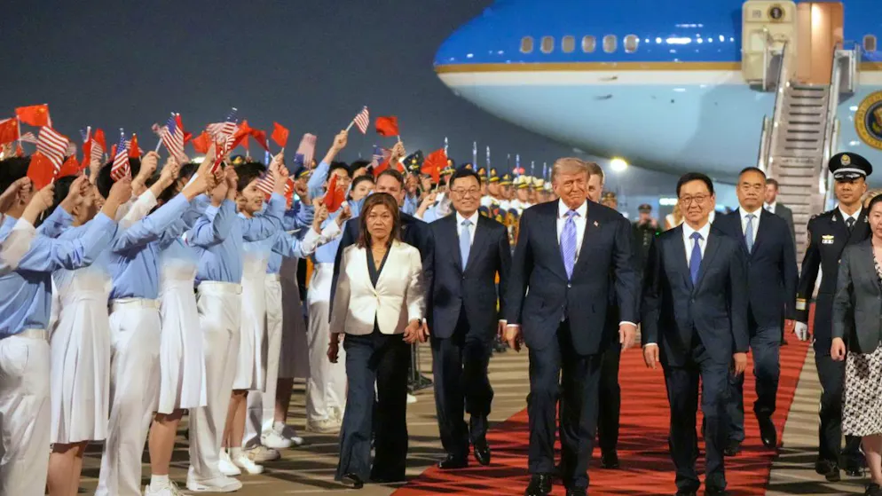 Visita in Cina. L'Air Force One con a bordo Donald Trump è atterrato a Pechino