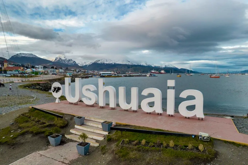 Ushuaïa, où transitent plus de 150'000 touristes par an pour les bateaux de croisière, se défend désespérément d'avoir été l'origine de la contagion du passager cas zéro.