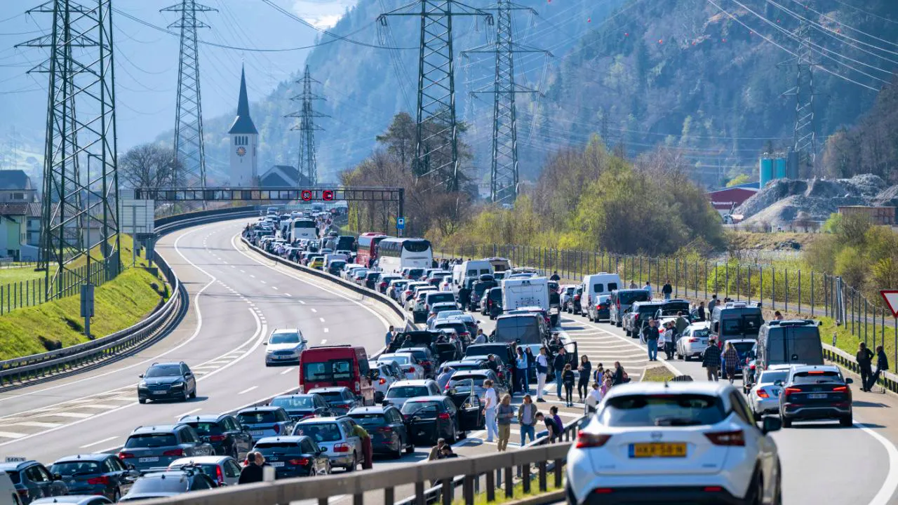 Road traffic. Southbound traffic jams in front of the Gotthard tunnel