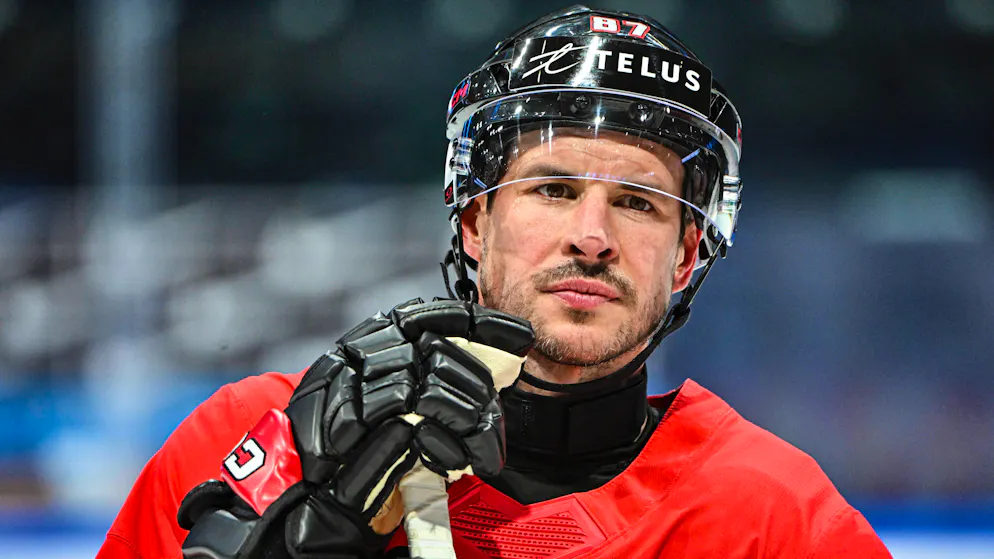 Alla vigilia dei Mondiali. L'icona Sidney Crosby pattina sul ghiaccio di Friburgo: «È sempre un onore giocare per il Canada»