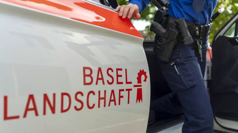 Allschwil BL. Perpetrators blow up ATM and flee towards France