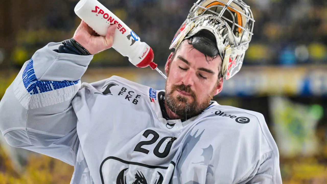 World Championship. Champion goalie Berra also absent on Thursday due to illness