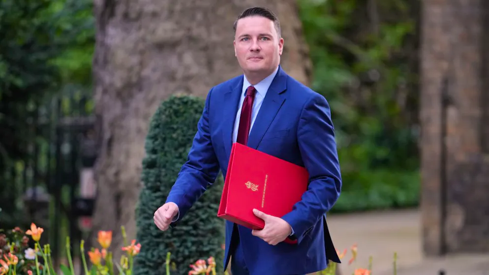 Gran Bretagna. Il ministro della sanità Streeting si dimette e lancia la sfida al premier Starmer