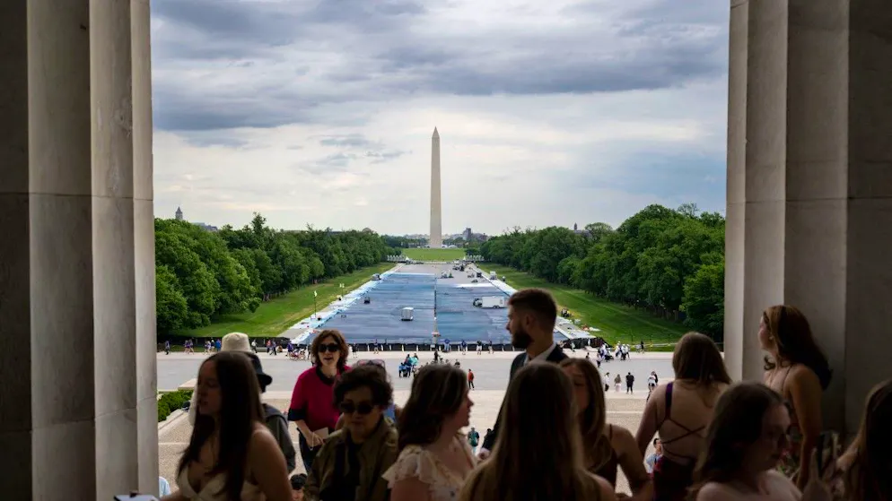 Etats-Unis. «La ville portera longtemps les cicatrices de ce fou» : Trump repeint un symbole de Washington