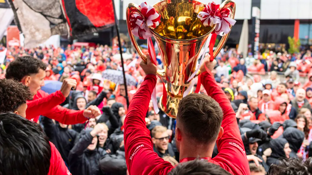 Football. FC Thun celebrates championship title despite rain and cold