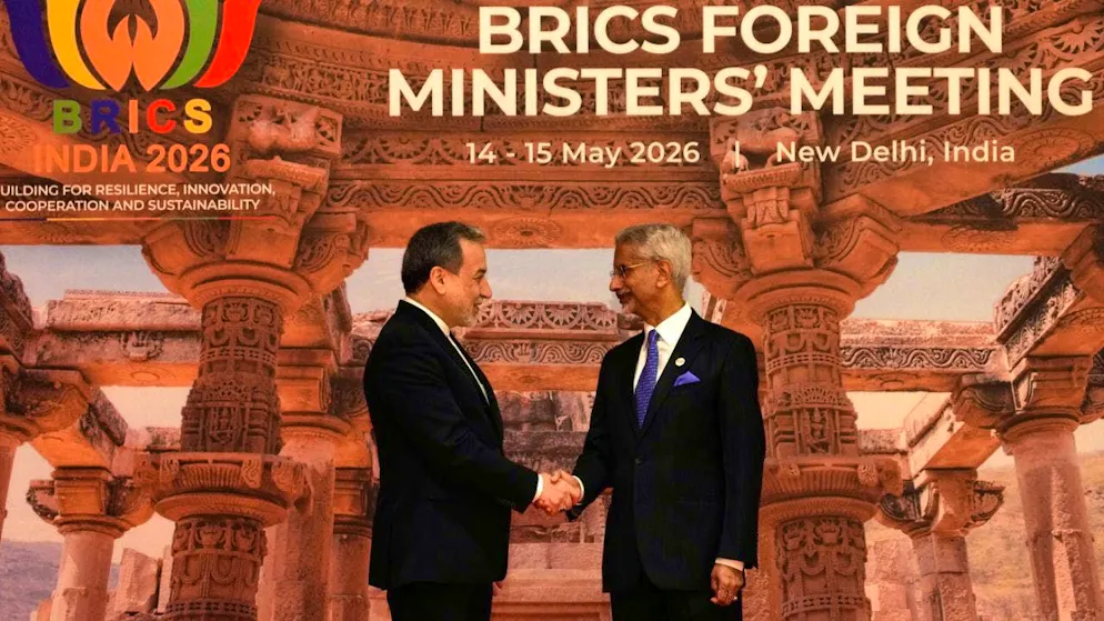 Indian Foreign Minister Subrahmanyam Jaishankar (r) shakes hands with Iranian Foreign Minister Abbas Araghchi as he arrives for a two-day meeting of Brics countries in New Delhi. Photo: Manish Swarup/AP/dpa