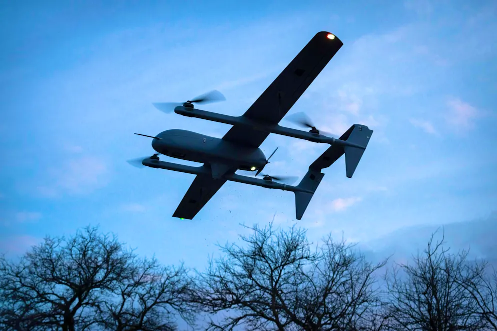 Ukraine is working intensively on AI-controlled swarms of drones.