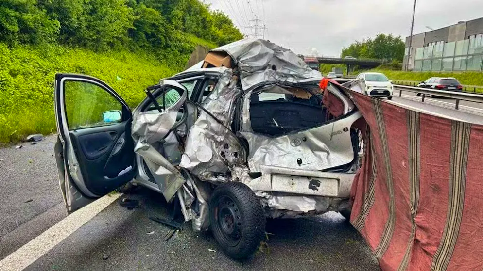 Tödlicher Unfall auf der A1. Frau stirbt nach Kollision auf dem Pannenstreifen
