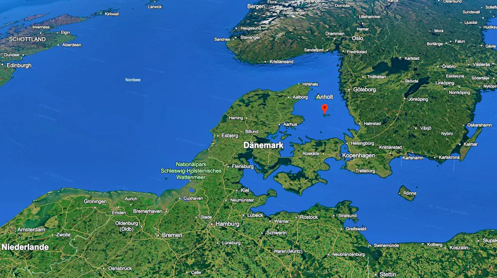 Marked: the island of Anholt. Timmy was released further northwest in the Skagerrak on May 2.