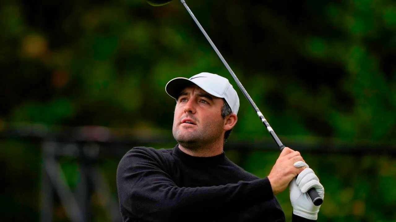 Golf. Defending champion Scheffler in the lead at the PGA Championship