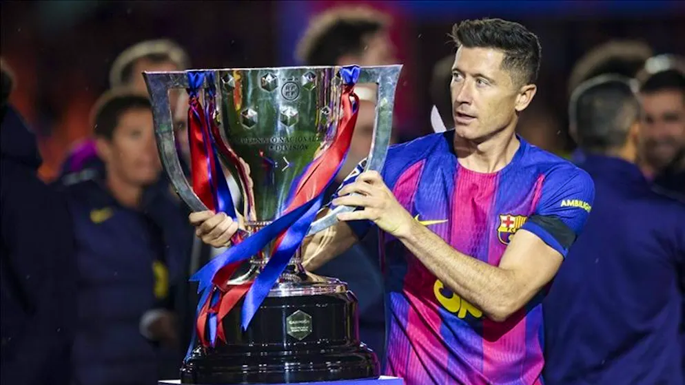 Calcio. Lewandowski lascia il Barça