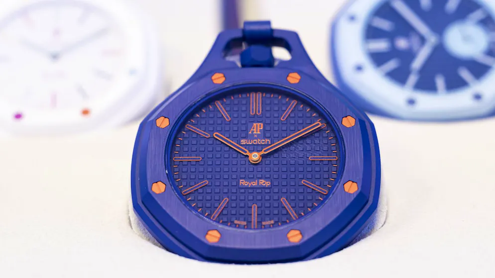 Swatch et Audemars Piguet. Ruée mondiale sur la «Royal Pop» : des milliers de fans campent devant les boutiques