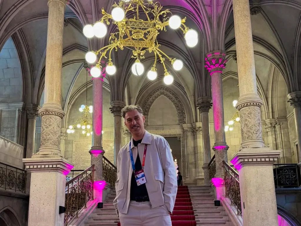 Spettacolo. Gabriele Corsi: «Una vera chicca». All'Eurovision mostra il cuore tecnico della Rai