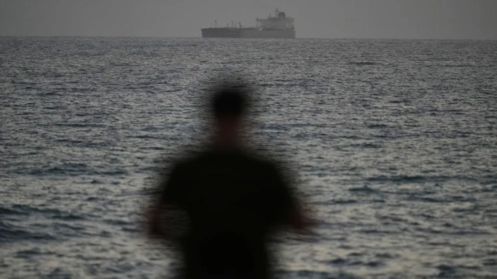 ARCHIV – Der russische Öltanker «Anatoli Kolodkin» nähert sich der Stadt Matanzas auf Kuba. Foto: Ramon Espinosa/AP/dpa