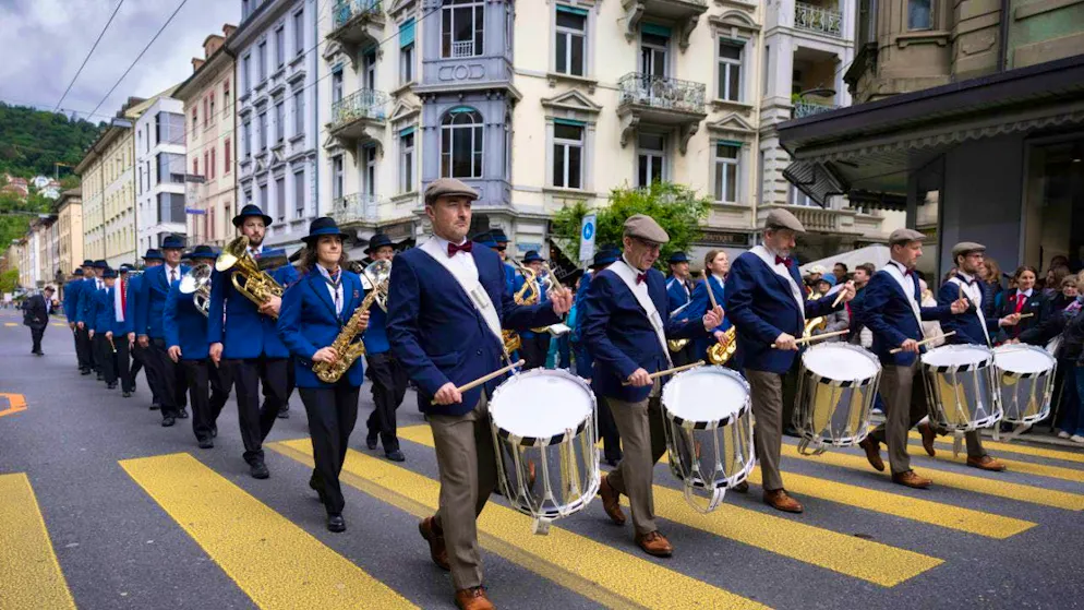 Federal Music Festival attracts over 100,000 people to Biel - Gallery. Parade music of the Musikverein Hergiswil.