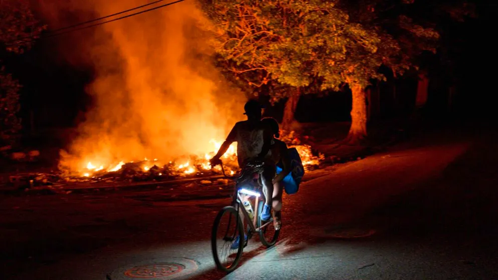 Contro la crisi. A Cuba quinta notte di proteste contro i blackout e la crisi economica