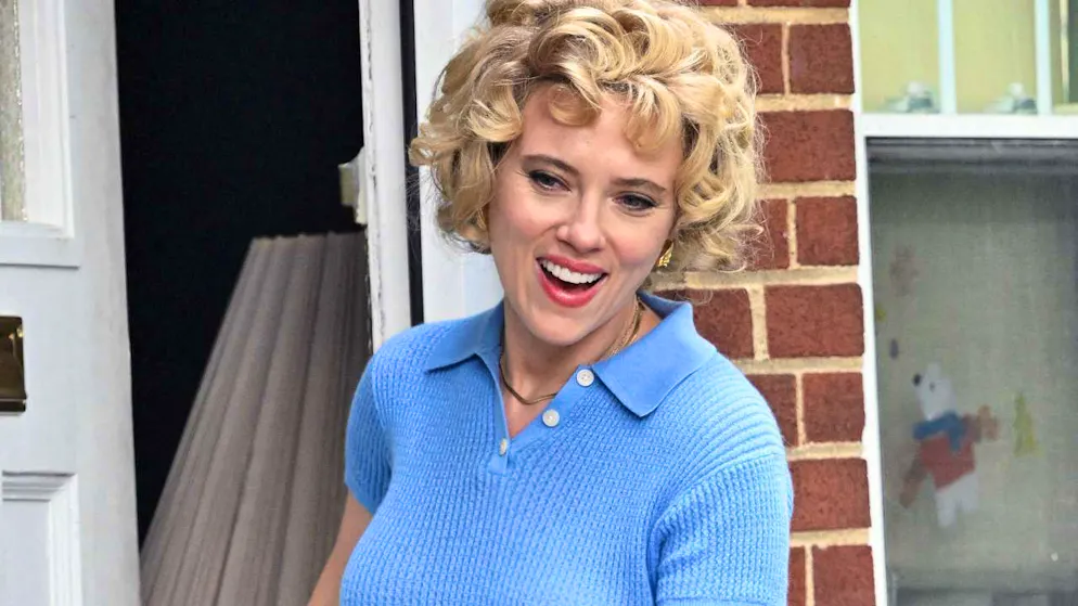 PAPER TIGER. Scarlett Johansson überzeugt als besorgniserregte Mutter, die bereits früh etwas Faules wittert.