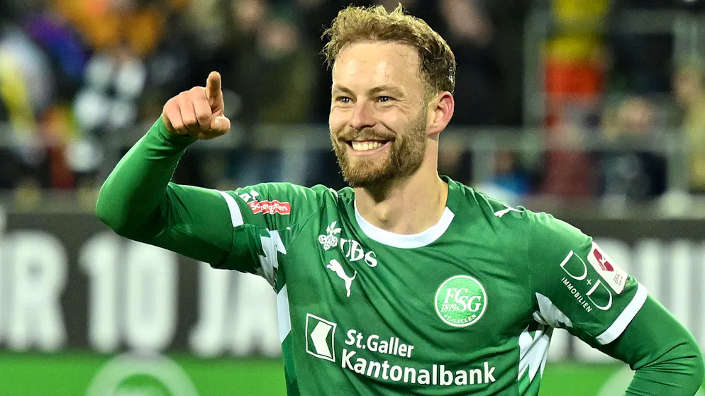 Video ticker. Will runners-up St. Gallen inflict the next defeat on champions Thun?