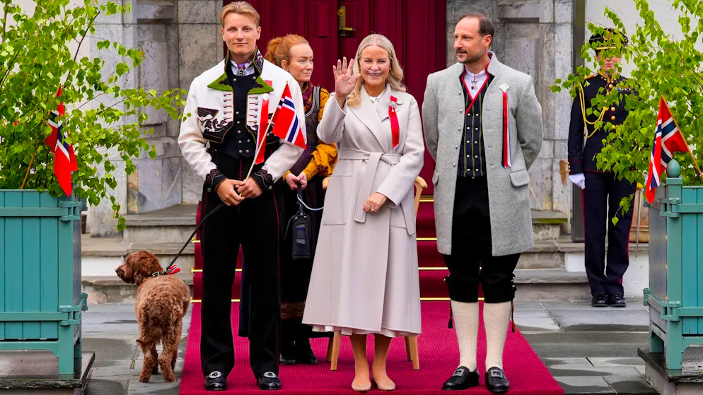 Appearance despite serious illness. Crown Princess Mette-Marit appears again with oxygen device