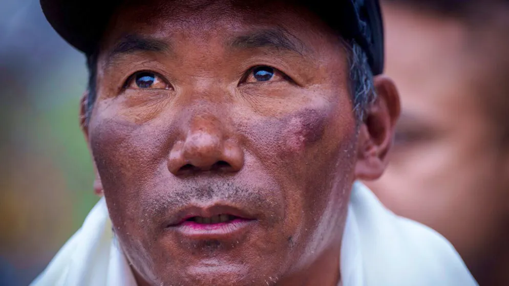 Alpinismo. Nepal: nuovo record per «l'uomo dell'Everest», Kami Rita Sherpa in vetta per 32esima volta