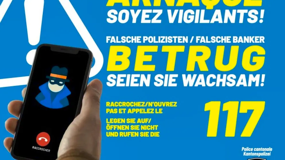 Rund 30 falsche Polizisten haben den Kanton Freiburg innerhalb von zwei Tagen heimgesucht mit ihren Betrugsversuchen. Nun warnt die Kantonspolizei auf Plakaten vor dieser Gefahr.