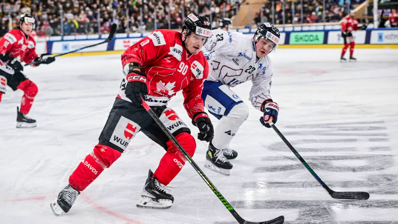 National League. Canadian forward for Fribourg