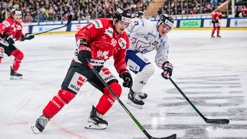 Erstes Engagement in Europa, doch beim letztjährigen Spengler Cup für das Team Canada im Einsatz: Anthony Richard (li.)