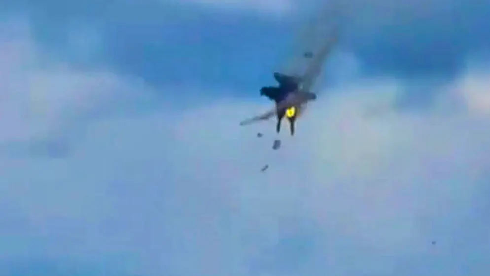 Stati Uniti. Due caccia EA-18 si scontrano a mezz'aria e precipitano all'«Gunfighter Skies Air Show» in Idaho