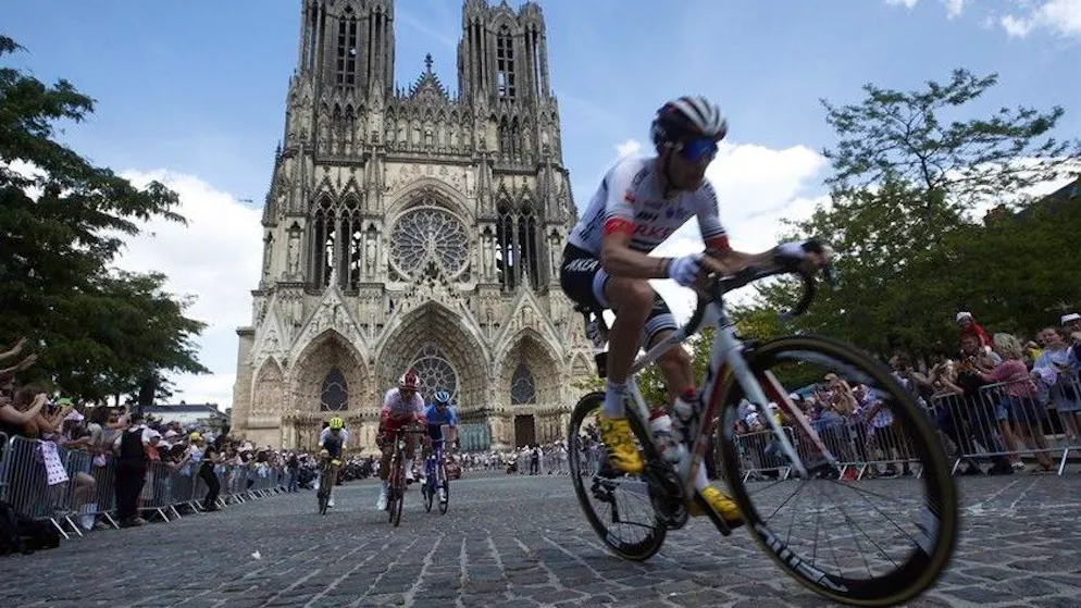 Ciclismo. Il Tour de France torna in patria, partenza a Reims nel 2028