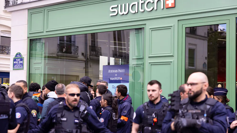 Chaos bei Verkaufsstart von Taschenuhr. «Es war wie im Moshpit»: Wo der Andrang vor Swatch-Läden im Ausland eskalierte
