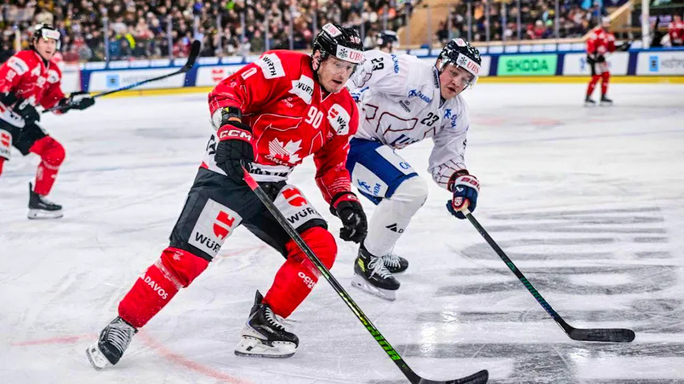 First commitment in Europe, but played for Team Canada at last year's Spengler Cup: Anthony Richard (left)
