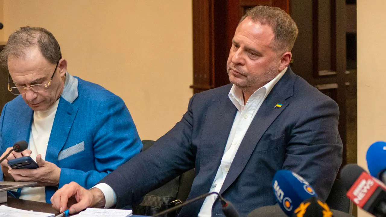 Ukraine. Former head of the presidential office Jermak released on bail