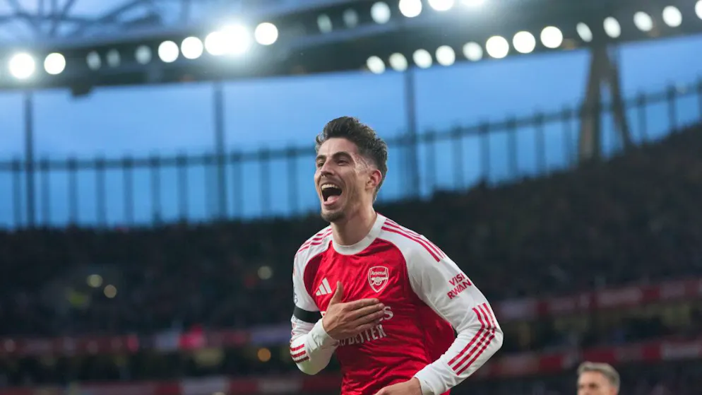 England. Arsenal one step away from the title