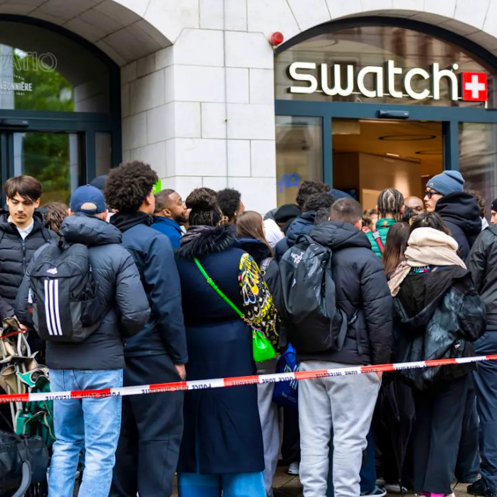 Auf Ricardo & Co.. Neue Swatch-Uhr wird für irre Preise weiterverkauft