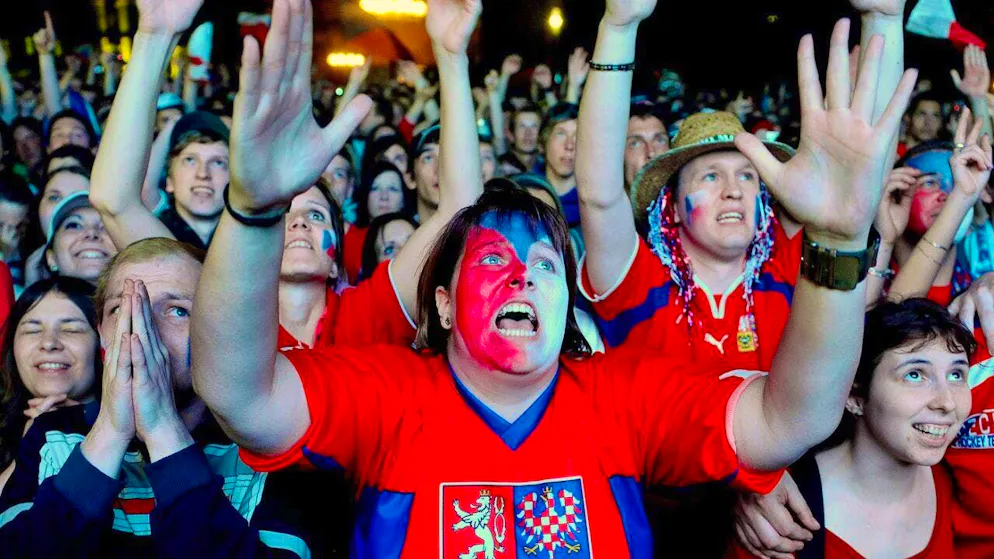 Fans get their money's worth at the Ice Hockey World Championships in Zurich and Fribourg